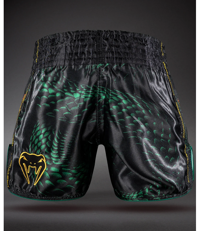Venum Matupa Muay Thai Shorts – Zwart/Groen/Goud | Professionele Muay Thai & Kickboks Shorts