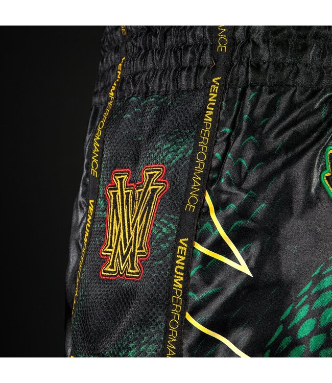 Venum Matupa Muay Thai Shorts – Zwart/Groen/Goud | Professionele Muay Thai & Kickboks Shorts
