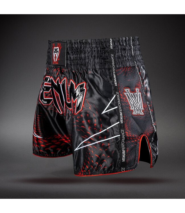 Venum Matupa Muay Thai Shorts – Schwarz/Rot/Silber | Professionelle Muay Thai & Kickbox Shorts