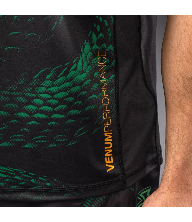 Venum Matupa Dry Tech T‑Shirt – Schwarz/Grün/Gold | Schnell trocknendes Sportshirt für Kampfsport & Fitness