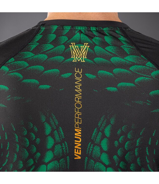 Venum Matupa Dry Tech T‑Shirt – Schwarz/Grün/Gold | Schnell trocknendes Sportshirt für Kampfsport & Fitness