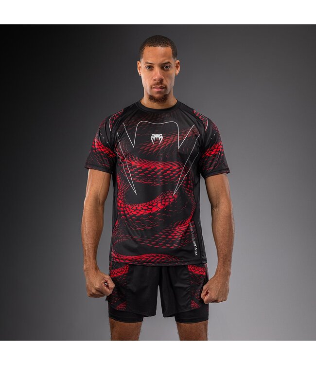 Venum Matupa Dry Tech T‑Shirt – Zwart/Rood/Zilver | Sneldrogend Sportshirt voor Vechtsporten & Fitness