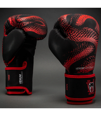 Venum Venum Matupa Boxing Gloves – Black/Red/Silver | Premium Kickboxing Gloves