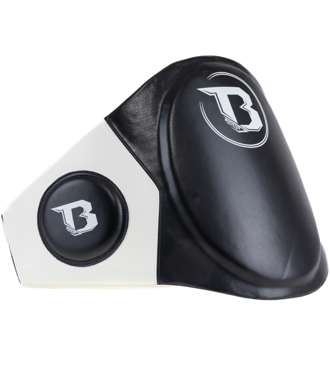 Booster PRO BP Bauchschutz Belly Pad – Schwarz/Weiß – High‑Quality Synthetic Leather Trainer Body Protector für Kickboxen & Muay Thai