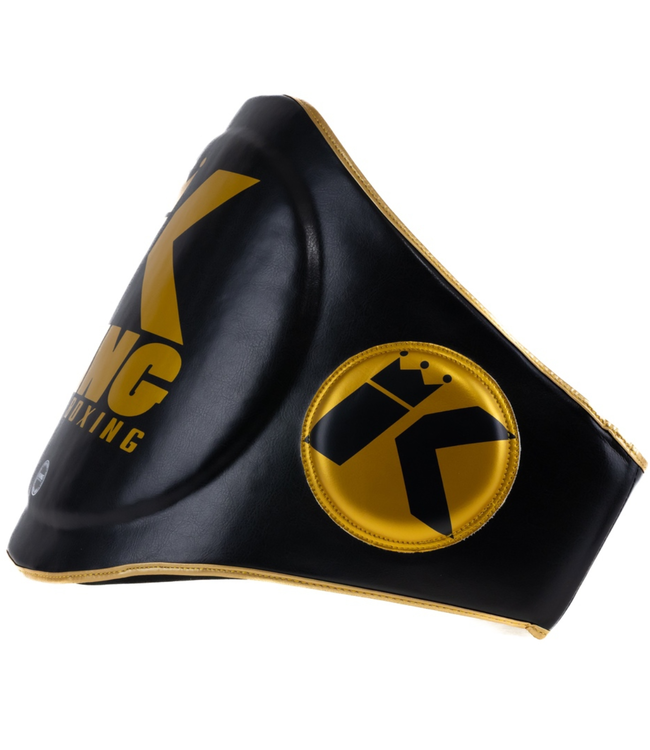King Pro Boxing (KPB) Belly Pad – Schwarz/Gold – Bauchschutz für Trainer im Kickboxen & Muay Thai