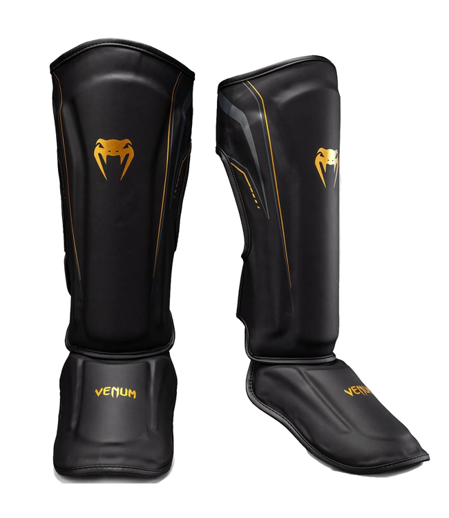 Venum Streamline Shin Guards – Premium Kickboxing Protection – Black/Gold