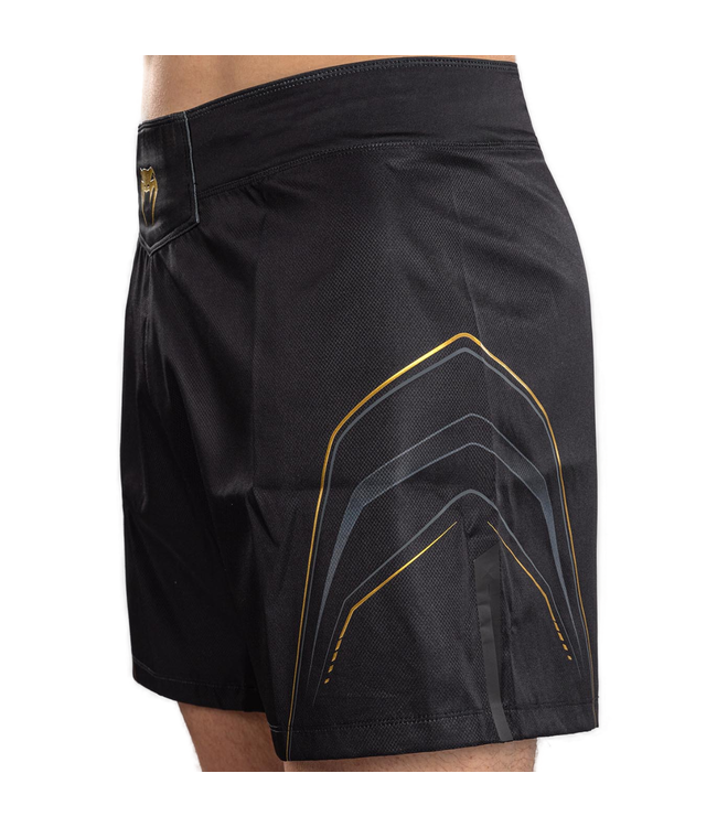 Venum Streamline Fightshorts – Leichte MMA & Kickbox Shorts – Schwarz/Gold