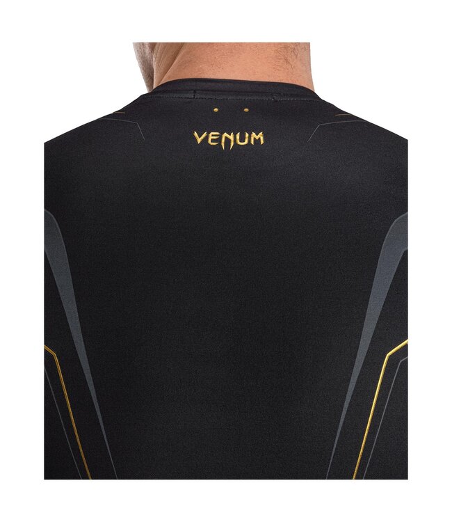 Venum Streamline Rashguard Korte Mouw Zwart/Goud – Voor MMA, BJJ, Kickboksen & Muay Thai