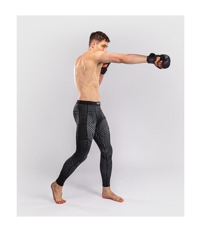 Venum Midnight Fury Spats – Premium Compressielegging voor MMA, BJJ & Training – Zwart/Grijs/Zilver