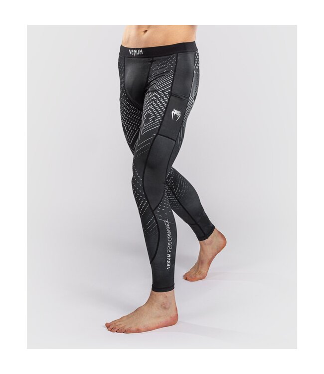 Venum Midnight Fury Spats – Premium Compressielegging voor MMA, BJJ & Training – Zwart/Grijs/Zilver