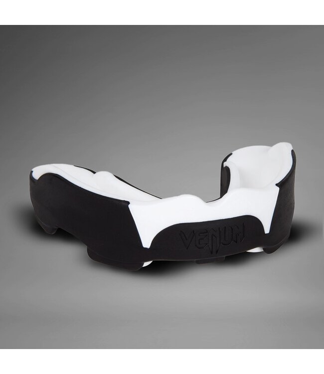 Venum Predator Mouth Guard – Mundschutz für Boxen, Kickboxen & MMA – Schwarz Weiß