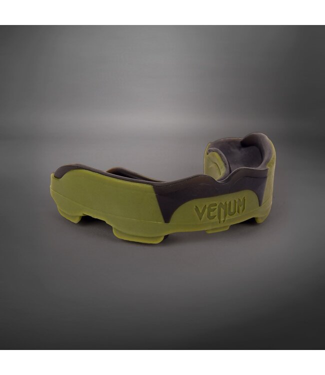 Venum Predator Mouthguard – Mouthguard for Boxing, Kickboxing & MMA – Khaki Black