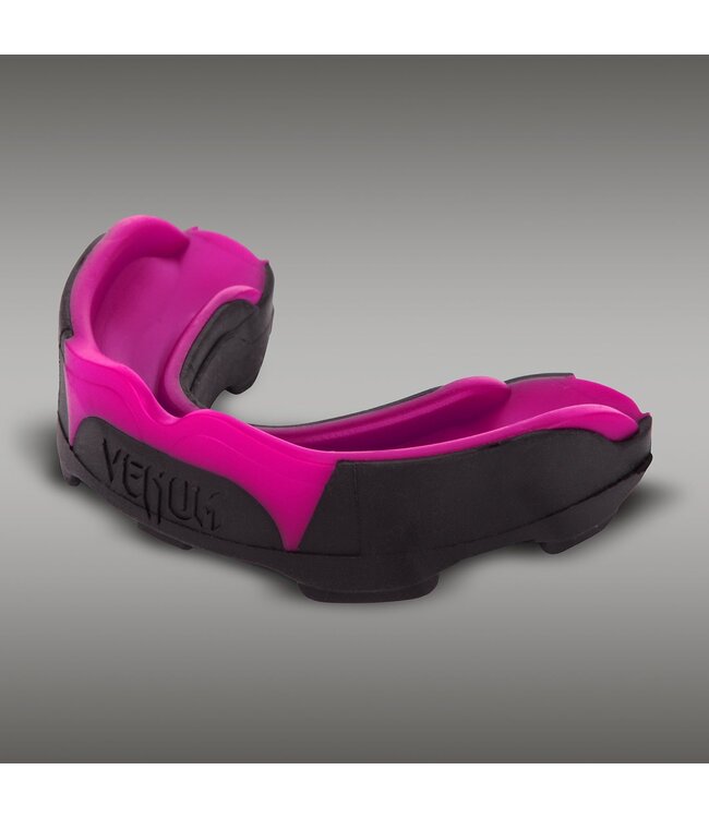 Venum Predator Mouth Guard – Mouthguard for Boxing, Kickboxing & MMA – Black Pink