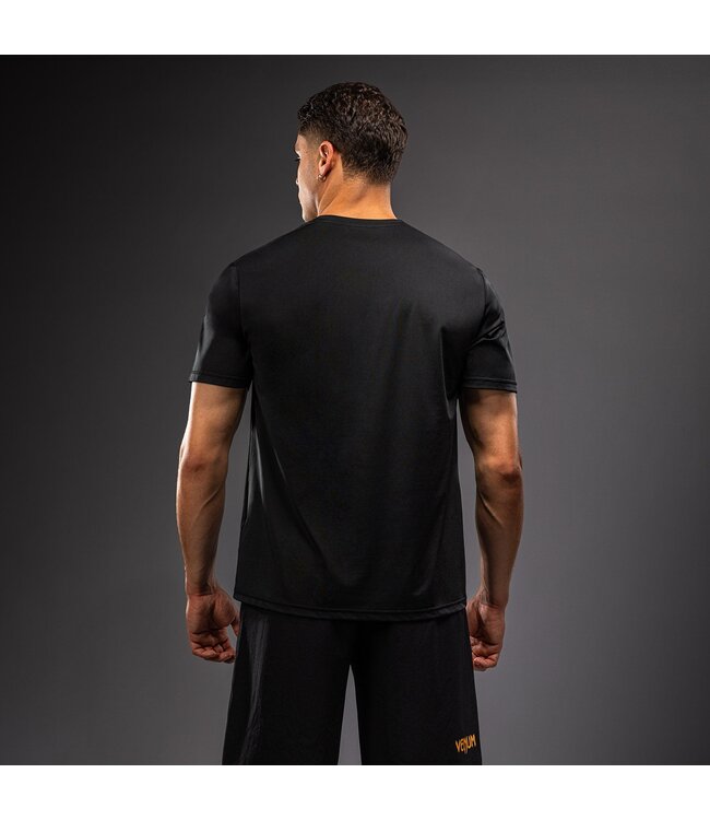 Venum Classic Dry Tech T-Shirt – Leistungsstarkes Trainingsshirt – Schwarz/Gold