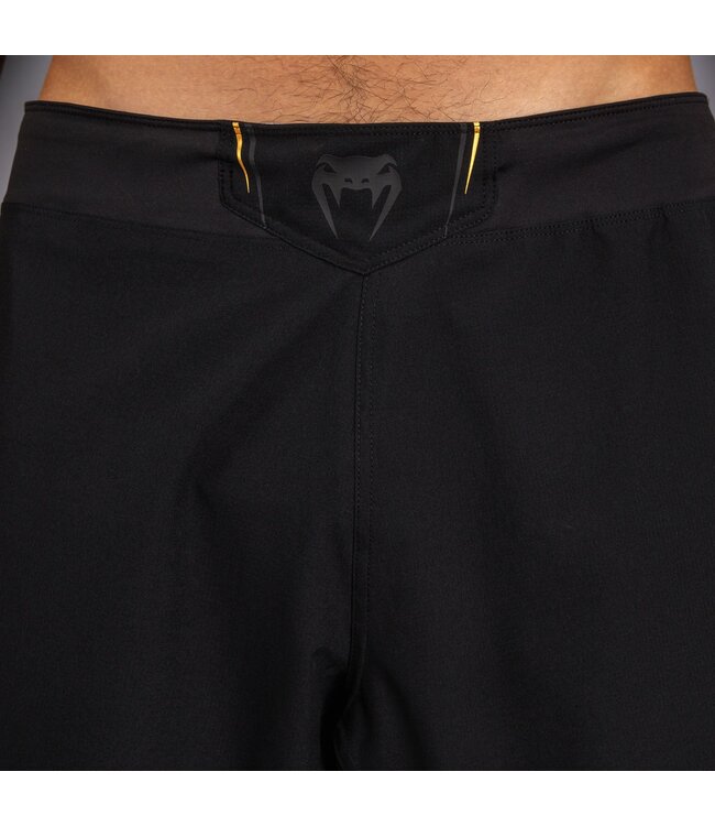 Venum G-Core Fightshorts Schwarz/Gold – MMA, BJJ & Kickboxen