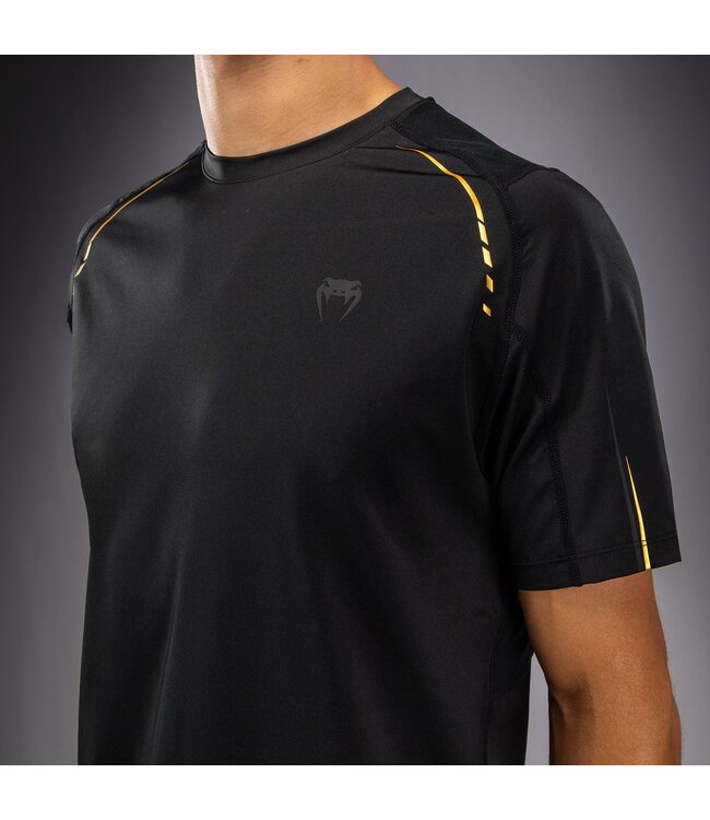 Venum G‑Core Dry Tech T‑Shirt – Schnell‑trocknendes Sportshirt für Boxen, Kickboxen & MMA – Schwarz/Gold