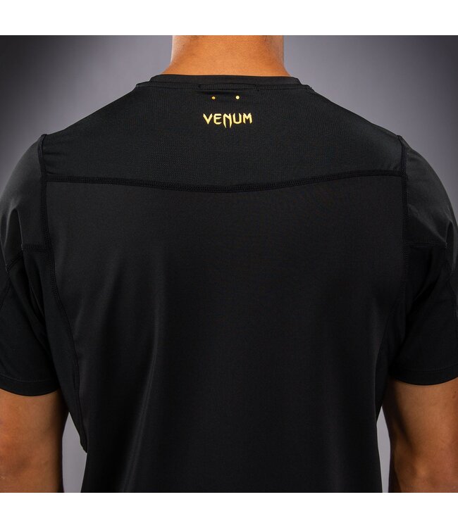 Venum G‑Core Dry Tech T‑Shirt – Schnell‑trocknendes Sportshirt für Boxen, Kickboxen & MMA – Schwarz/Gold