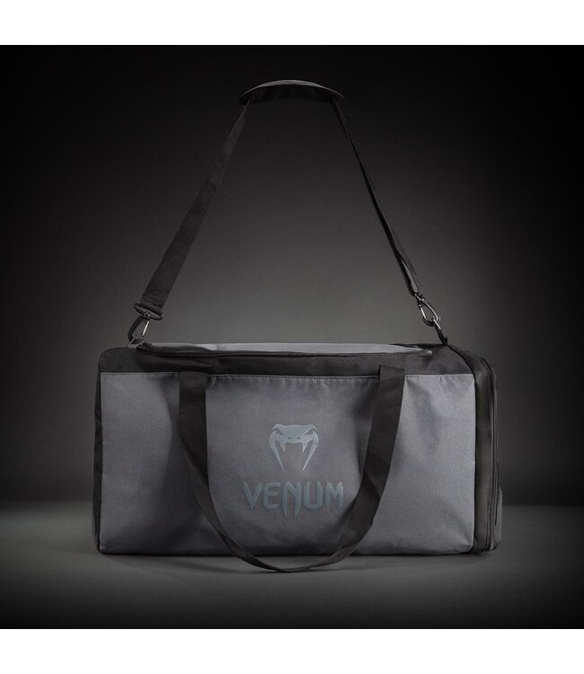 Venum Essential Sporttas 61L – Grijs/Zwart