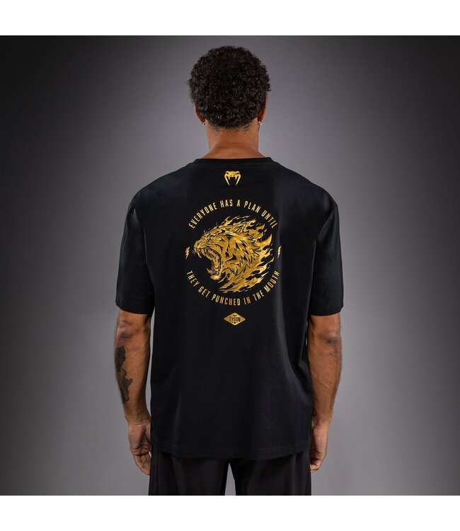 Venum x Mike Tyson Everyone Has a Plan T‑Shirt – Schwarz/Gold – Mike Tyson T‑Shirt