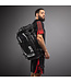 UFC Unity by Venum Fight Week Sporttasche mit Rucksack‑Duffel‑Design – Schwarz/Weiß