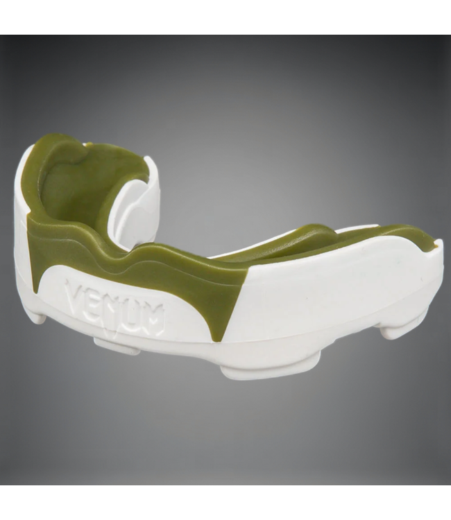 Venum Predator Mouth Guard – Mouthguard for Boxing, Kickboxing & MMA – White/Kaki