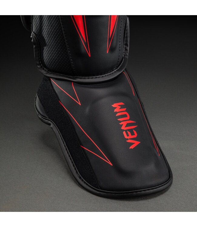 Venum Amazonia Reborn Impact Evo Schienbeinschoner Schwarz/Rot – Für Muay Thai & Kickboxen