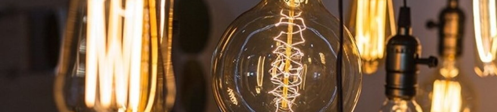 Hvad er en lampes effektfaktor.