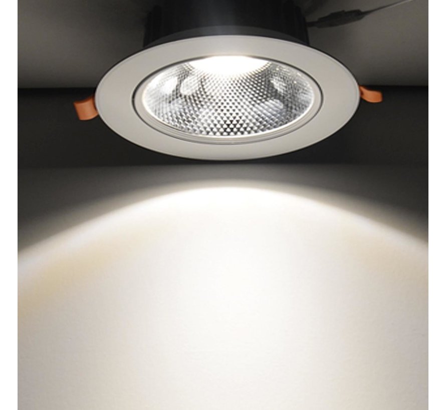 LED forsænket spot Dæmpbar - 7W erstatter 70W - 4000K klart hvidt lys - Kan vippes