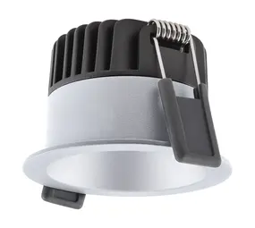 Ledvance LED spot 8W 930 PS dæmpbar IP44 - Sølv - Vandtæt og perfekt dæmpbar belysning Ledvance LED spot 8W 930 PS dæmpbar IP44 - Sølv - Vandtæt og perfekt dæmpbar belysning