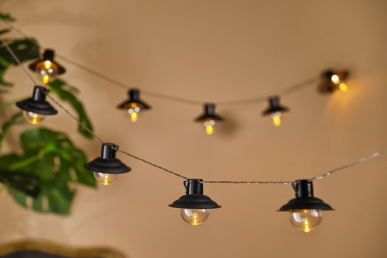 Modee LED Solcellelampe Lanterne 4,7m - 2700K Varm hvid - DS008 Modee LED Solcellelampe Lanterne 4,7m - 2700K Varm hvid - DS008