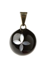 Babylonia + Bola Black Pearl Met Bloem