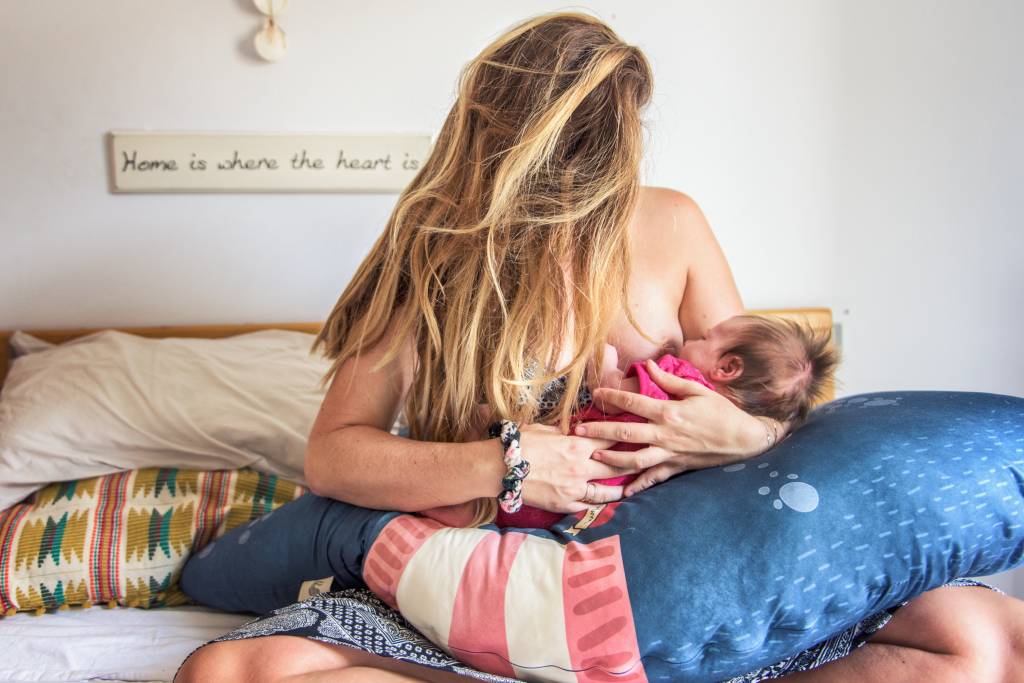 Babybites + Borstvoedingskussen Walvis