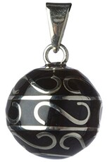 Babylonia + Bola Zwart Met Zilveren Lijnenspel