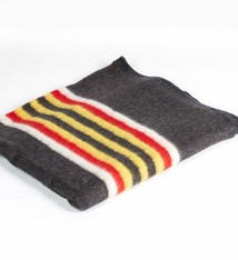 Verhuisdekens 150 x 200cm Gestreept 450 grs/m2 Geweven en rondom gestikt aan 4 zijdes , in de kleuren Rood, Wit en Geel per baal a 20 stuks