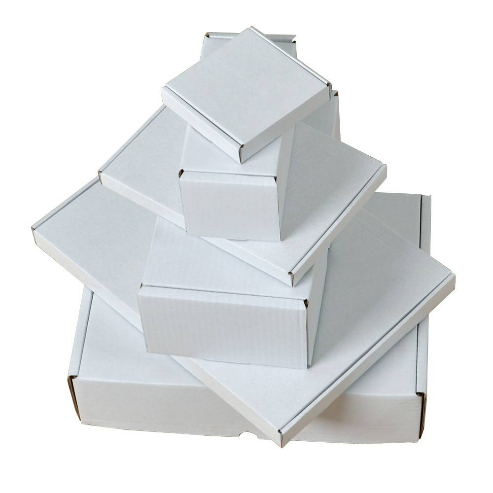 Postdozen / Postpack dozen 305x220x60mm, Kleur : Wit, Gewicht per doosje: 175 gram aantal per pallet: 2400