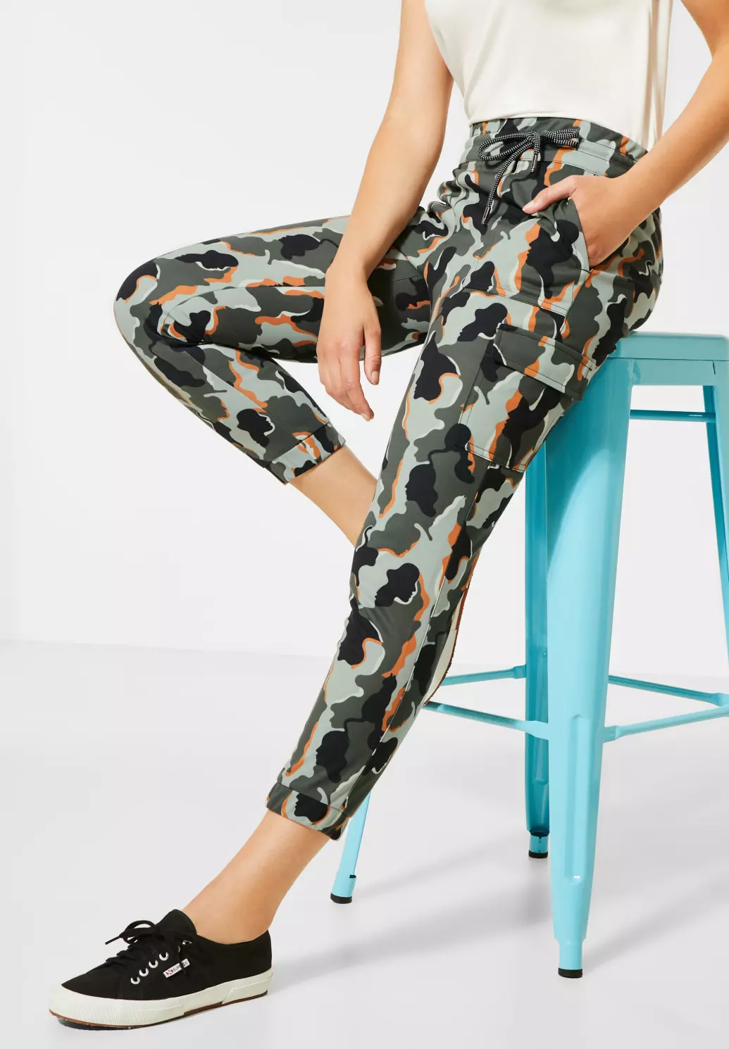 Street One Hose mit Camouflage-Muster - Shady Olive | - Cotton Blues | Weite Hosen