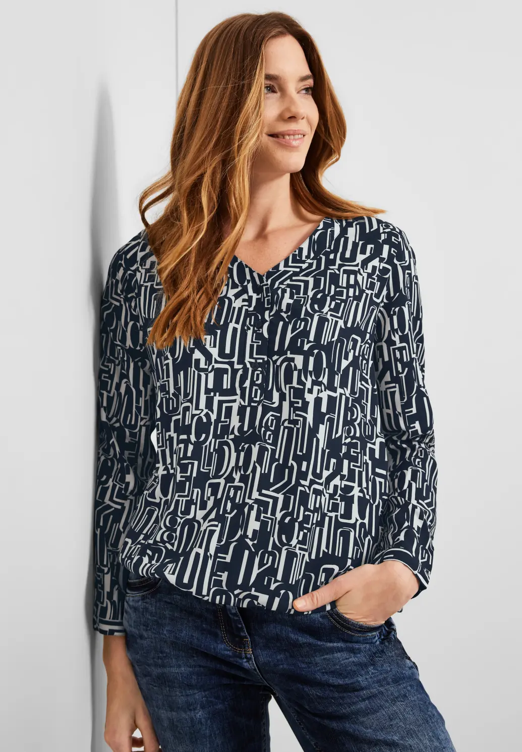Cecil Bluse mit Buchstabenprint - Deep Blue