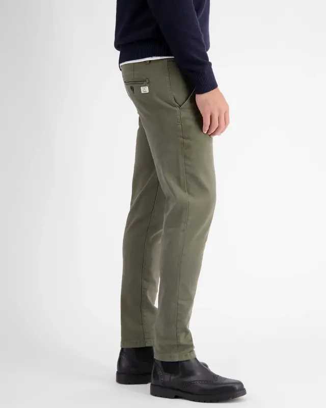 Lerros Chino in softer Hyperflex-Stretch-Qualität - Aged Olive