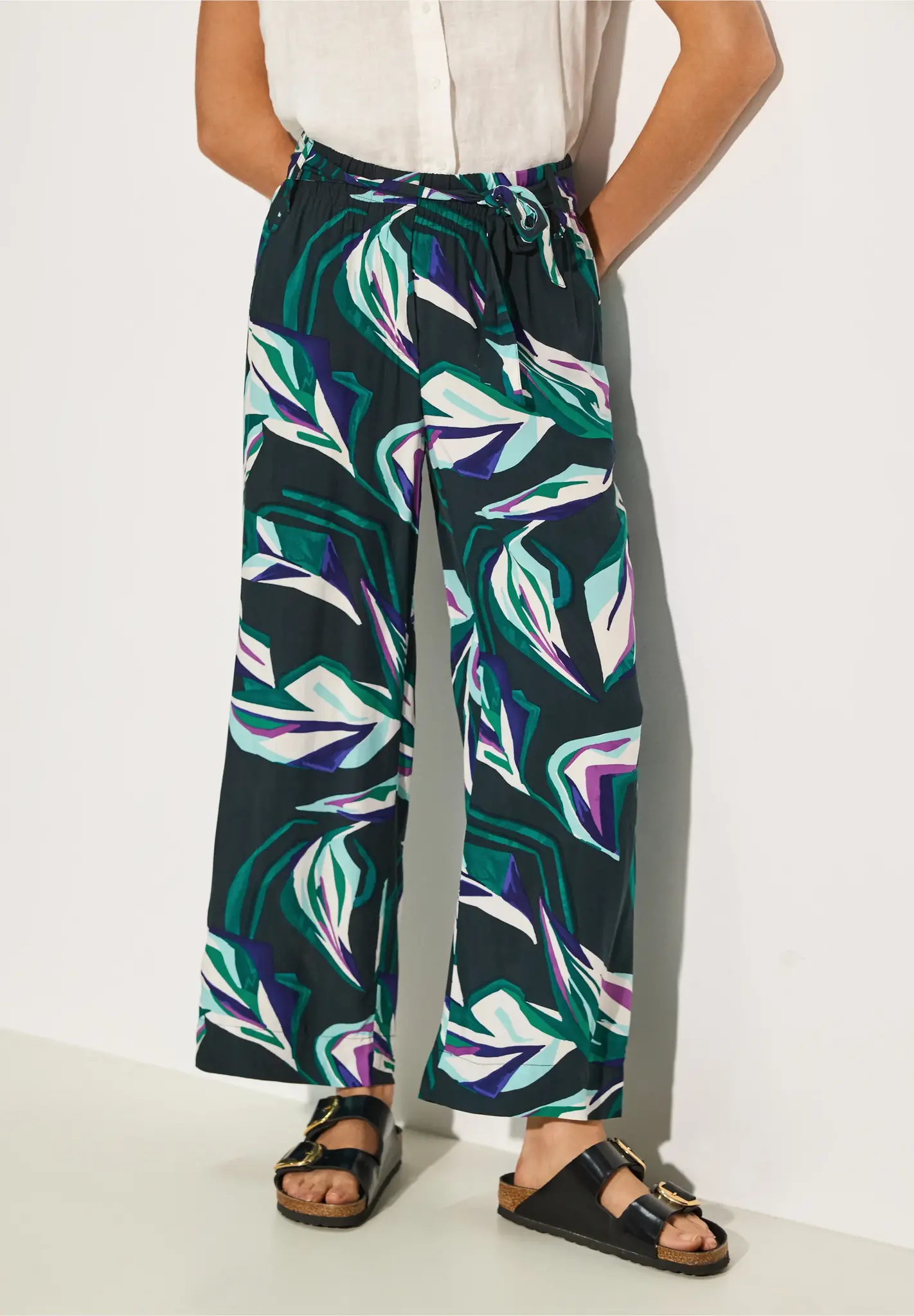 CECIL Loose Fit Print Pants Neele - Fir Green | - Cotton Blues