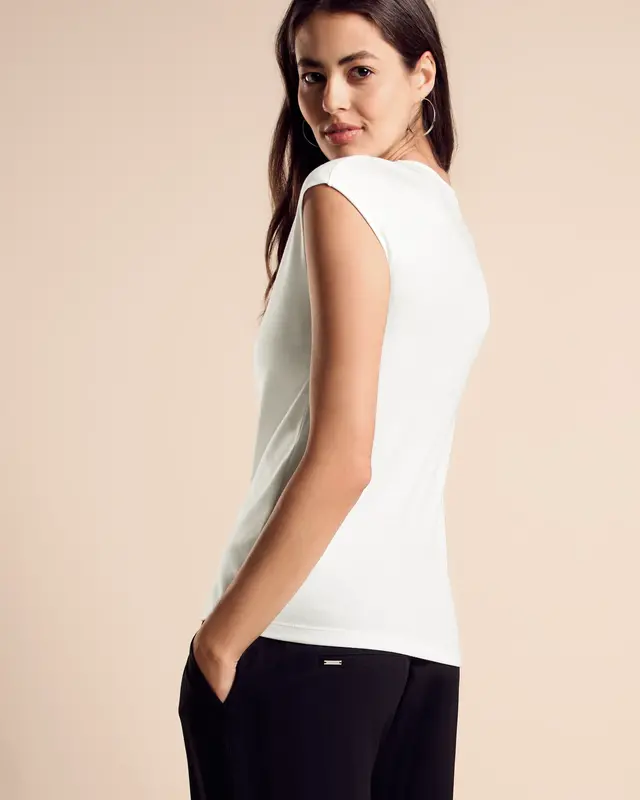 Street One T-Shirt met Hartvormige Halslijn - Off White