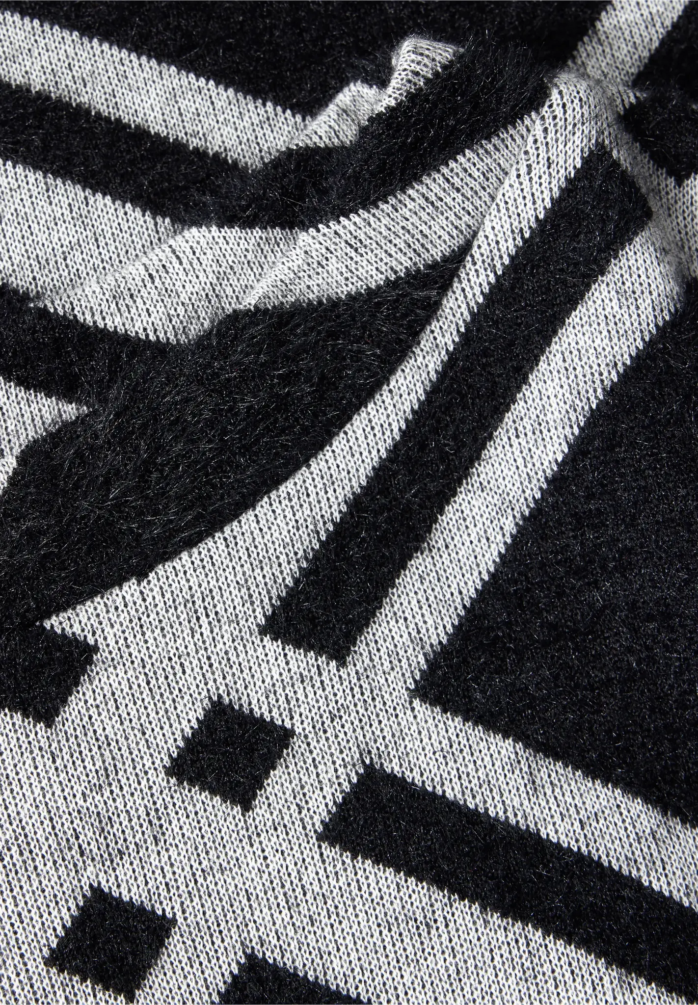 Street One Flauschiges Langarmshirt - Black