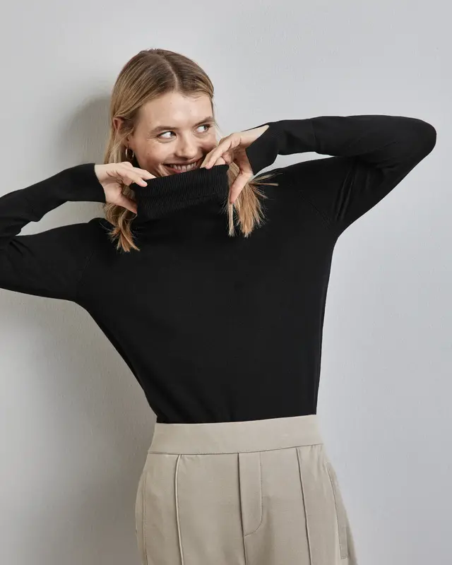 Street One Basic Trui met Rolkraag - Black