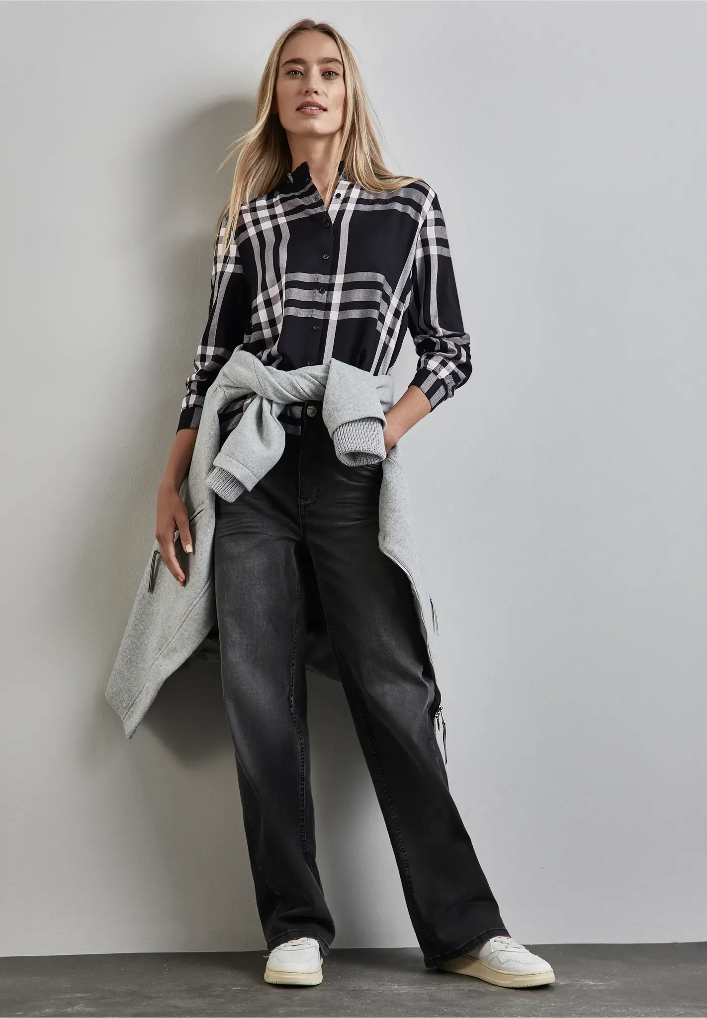 Street One Ruit Blouse met Ruches - Black