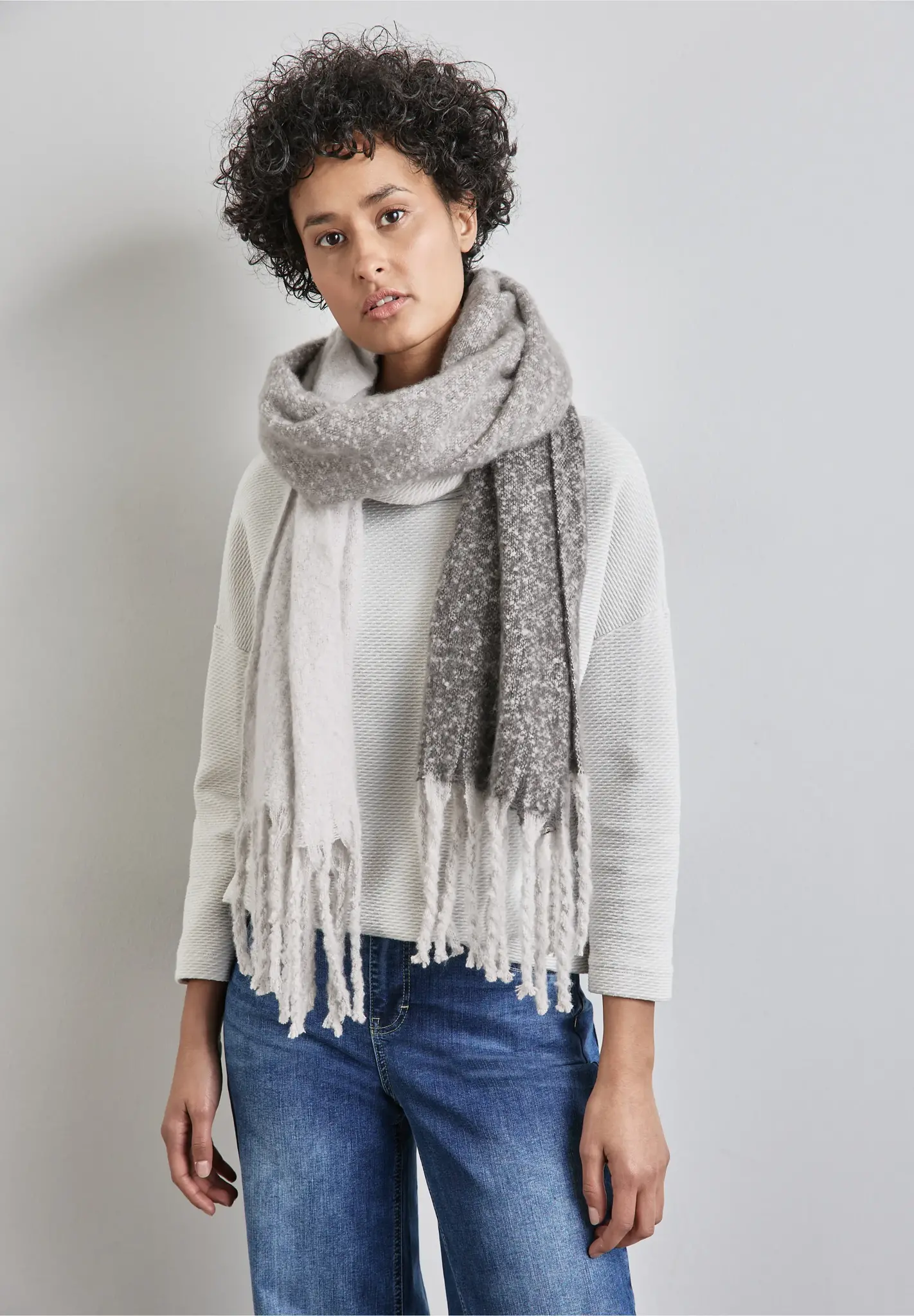 Street One Color Gardient Scarf - Whale Tail Grey