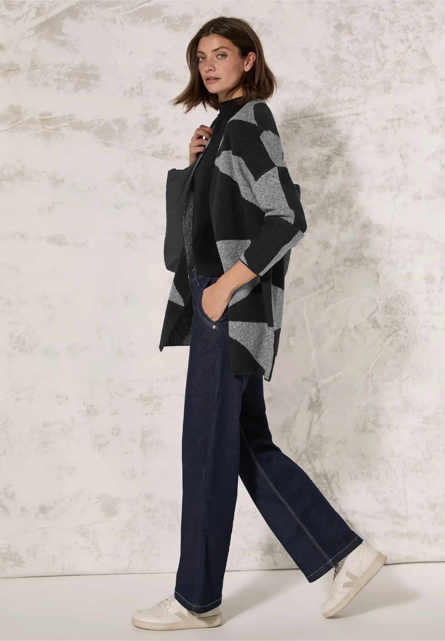 Cecil Print Cardigan - Black