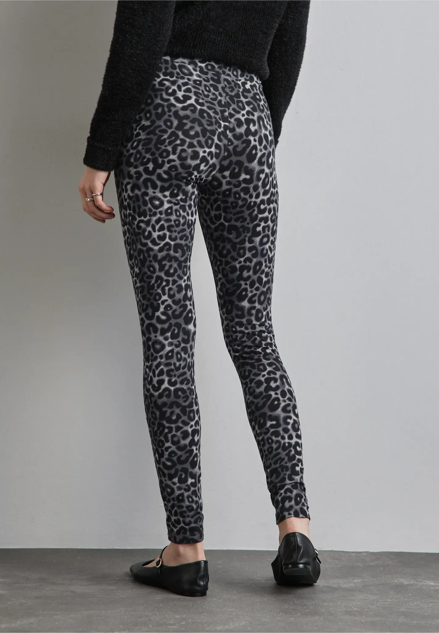 Street One Leggings mit Leo-Print - Whale Tale Grey