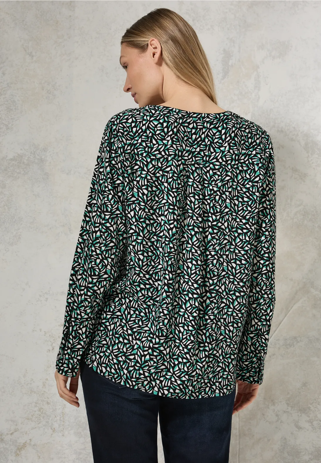 Cecil Blouse met Minimal Print - Black