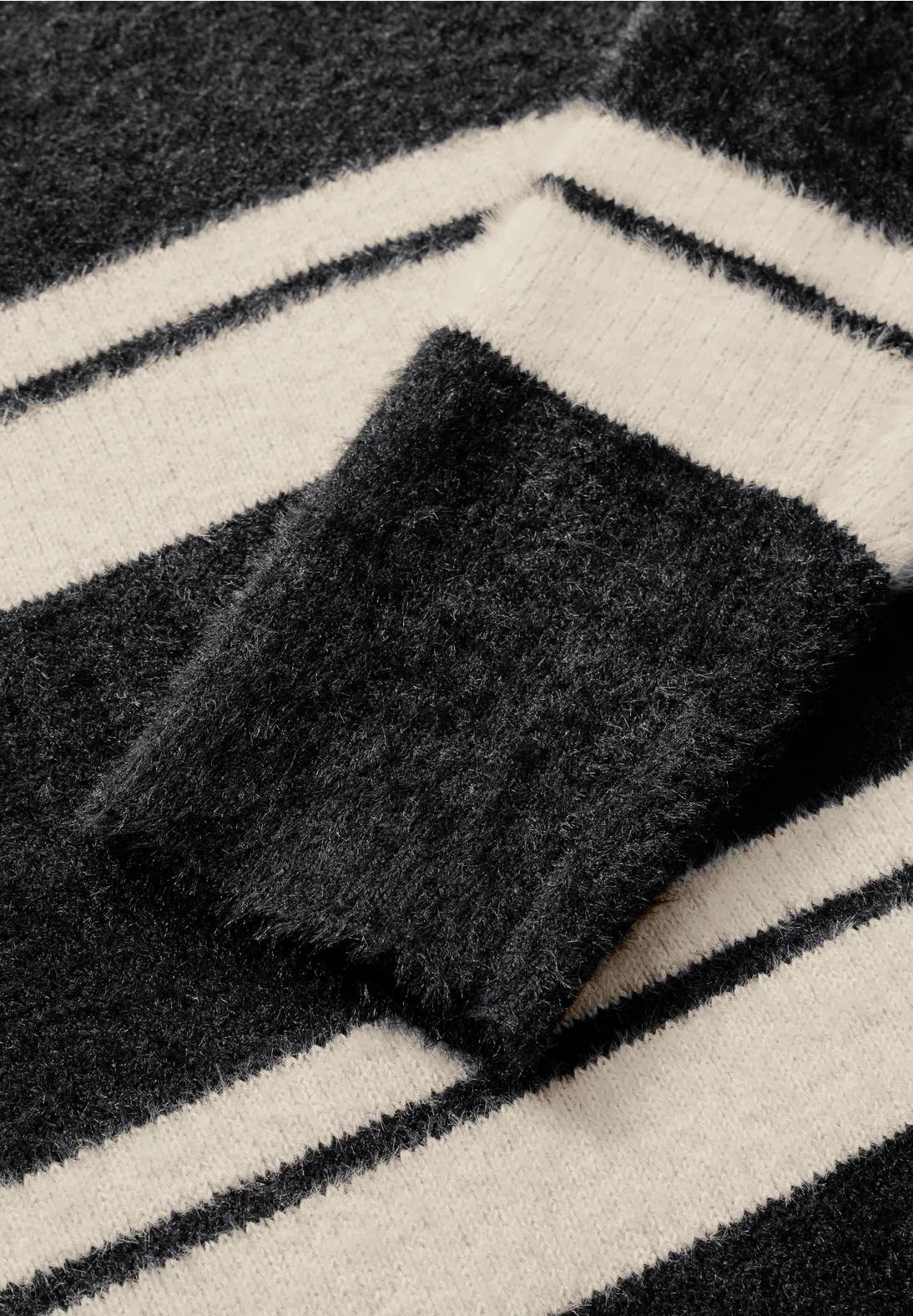 Cecil Trui met Strepen - Black