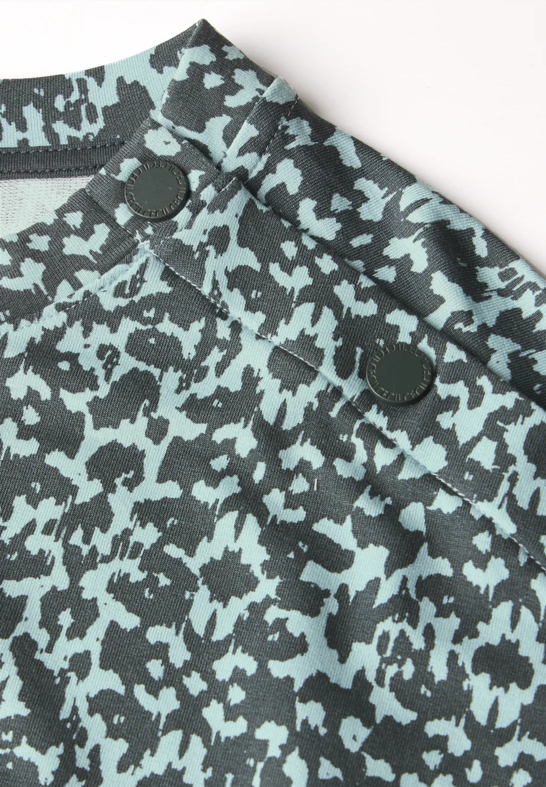 Cecil T-Shirt mit Knopfdetail - Cool Salvia Green