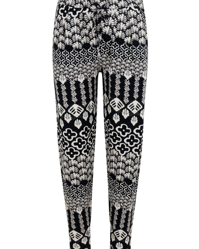 Elvira Collections Hose Suzy - Essentials